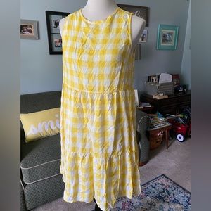 Cute yellow checkered dress with pockets